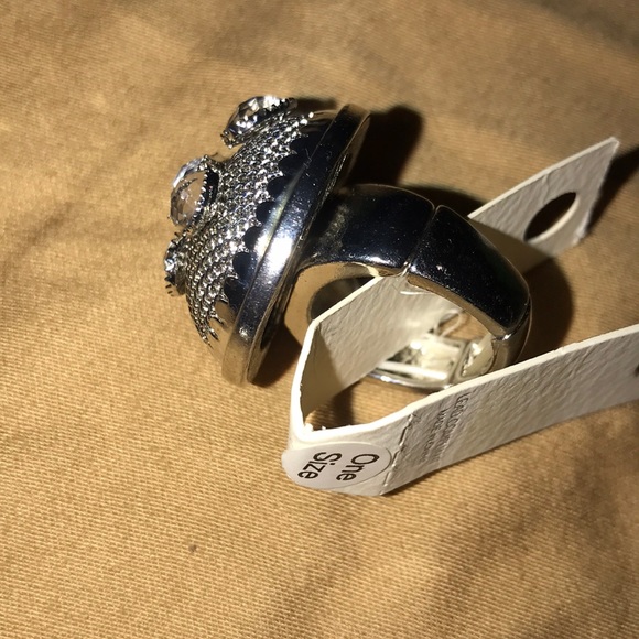 Ring - Picture 2 of 2